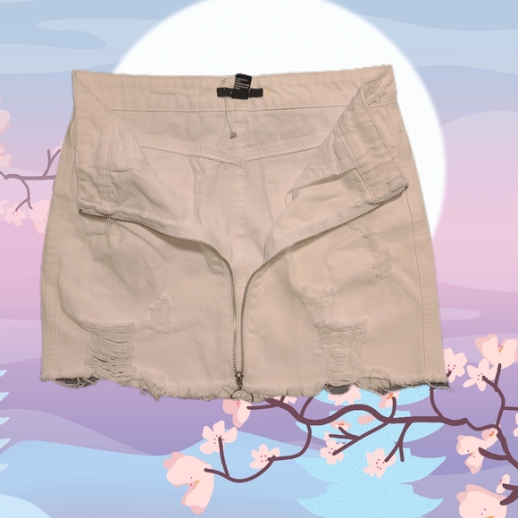 Lady's Forever 21 White Jean Short Skirt - Picture 2 of 3